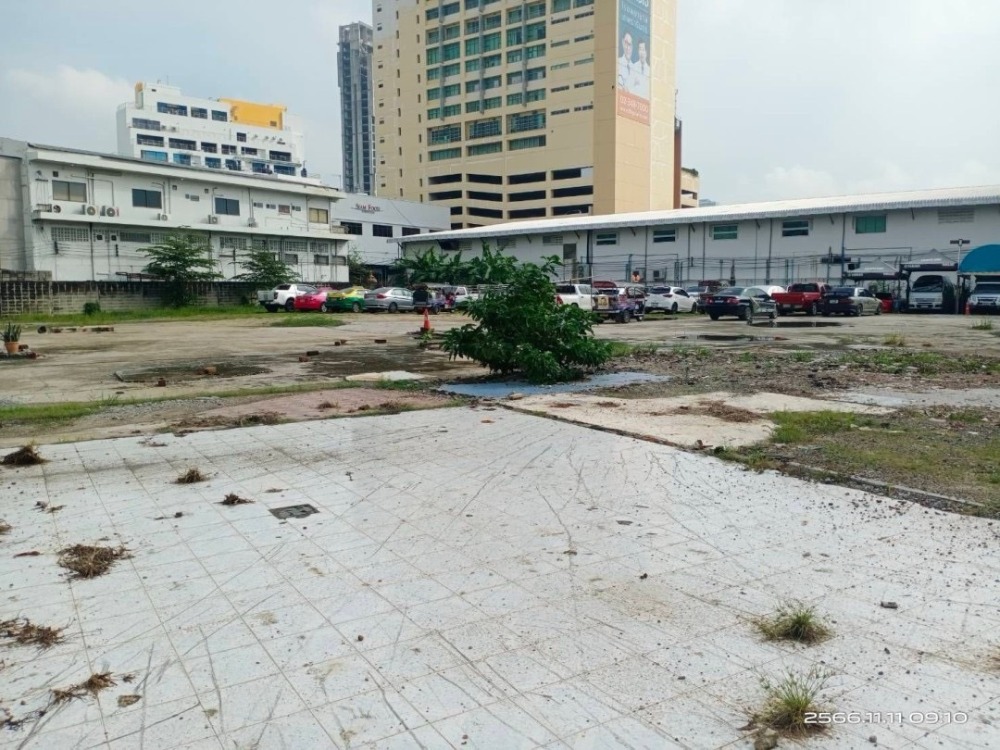 ขายที่ดินคลองเตย กล้วยน้ำไท : Land for sale behind Rama 4, area 3-0-16 Sq.w (S03-1961)