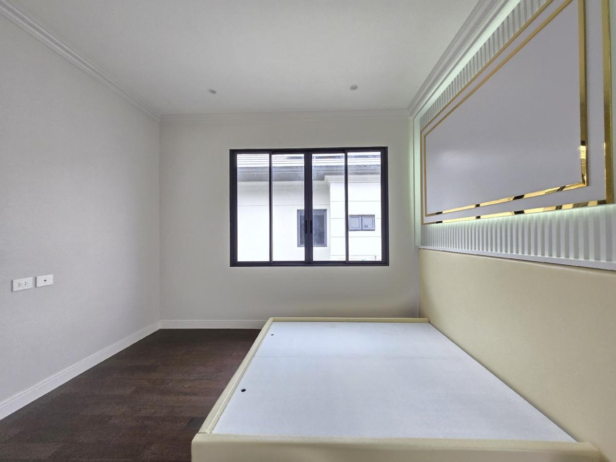 For SaleHousePattanakan, Srinakarin : Hot‼ ️ Narasiri, Krungthep Kreetha, a new house with personal fir and private elevator