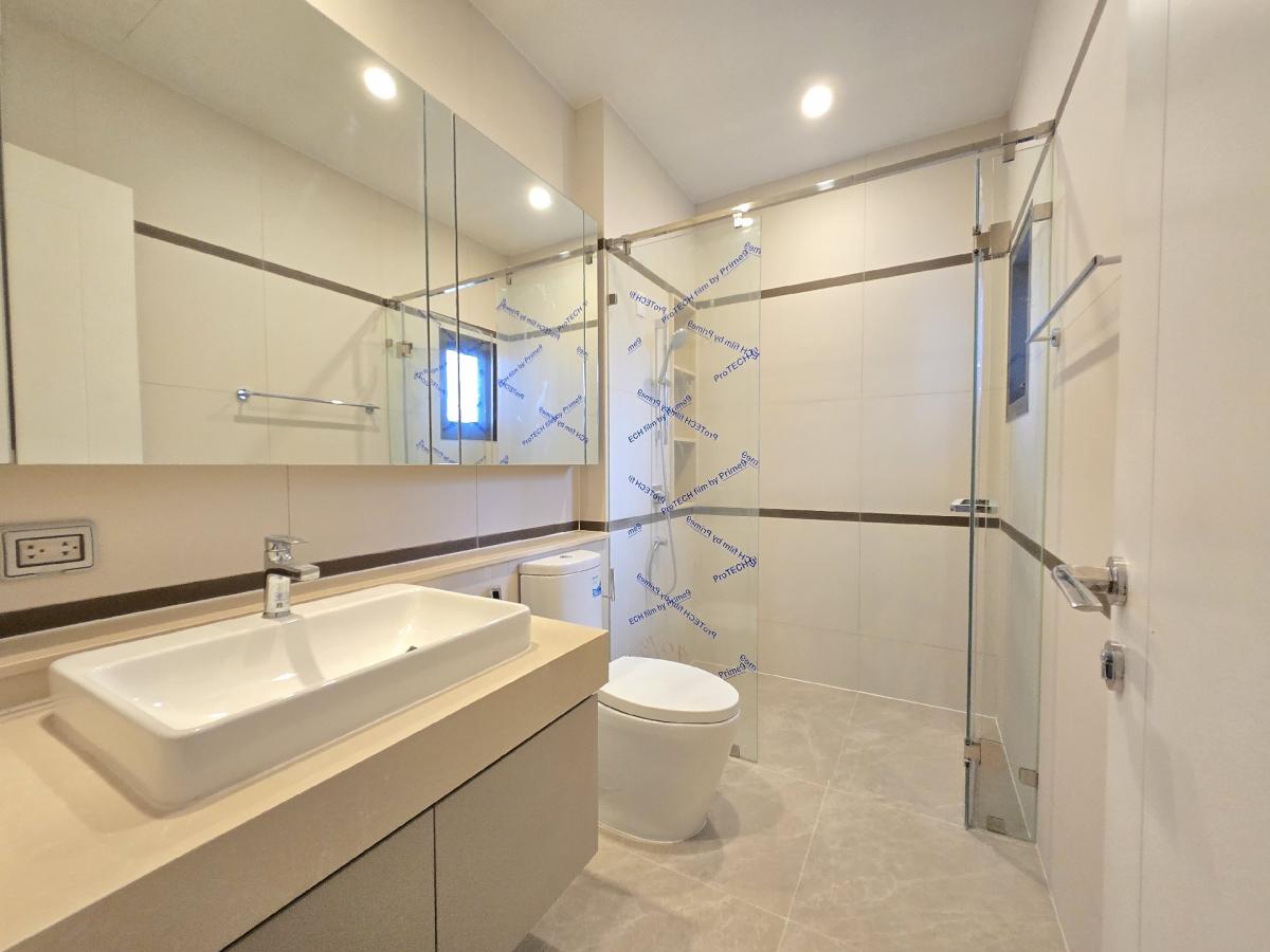 For SaleHousePattanakan, Srinakarin : Hot‼ ️ Narasiri, Krungthep Kreetha, a new house with personal fir and private elevator