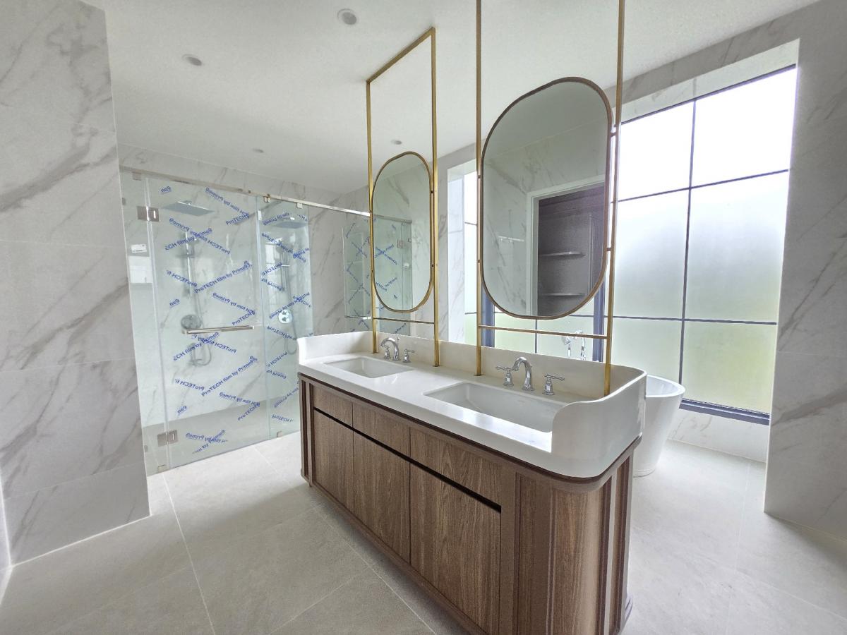 For SaleHousePattanakan, Srinakarin : Hot‼ ️ Narasiri, Krungthep Kreetha, a new house with personal fir and private elevator