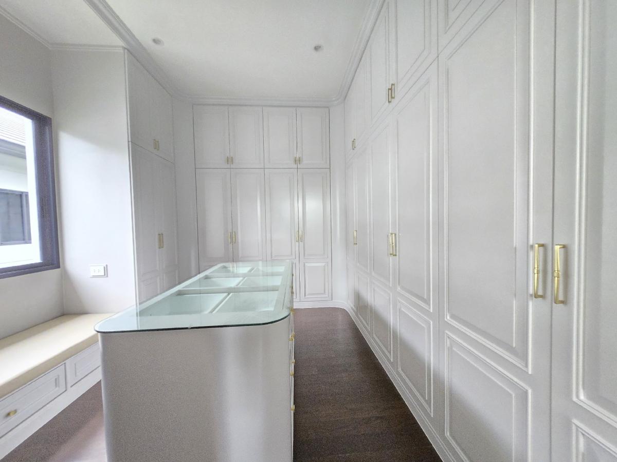 For SaleHousePattanakan, Srinakarin : Hot‼ ️ Narasiri, Krungthep Kreetha, a new house with personal fir and private elevator