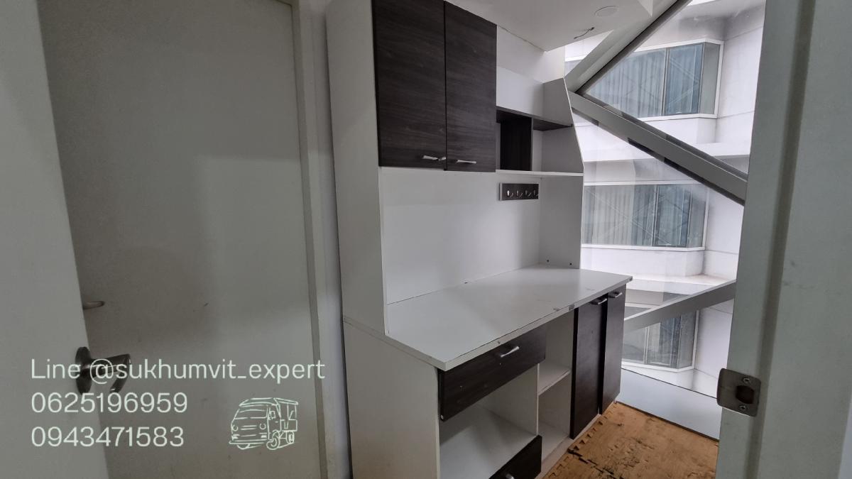 For RentOfficeSukhumvit, Asoke, Thonglor : Asoke for rent, office, floor 12th 104 sq.m. x 750 baht, beautiful, decorated with