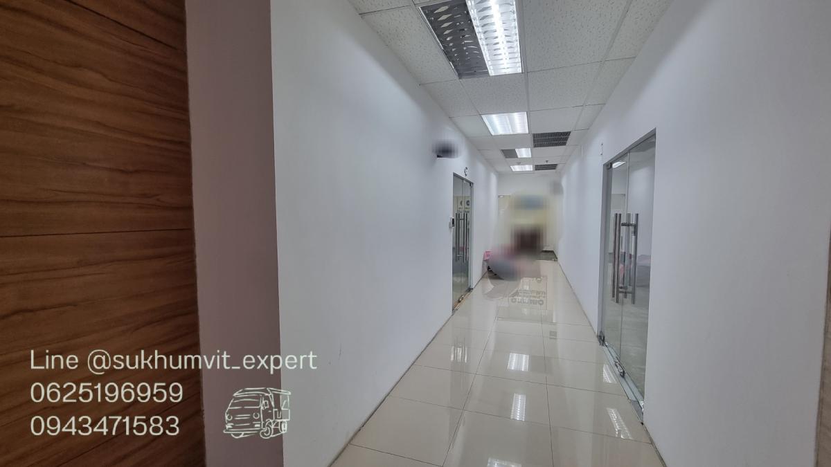For RentOfficeSukhumvit, Asoke, Thonglor : Asoke for rent, office, floor 12th 104 sq.m. x 750 baht, beautiful, decorated with