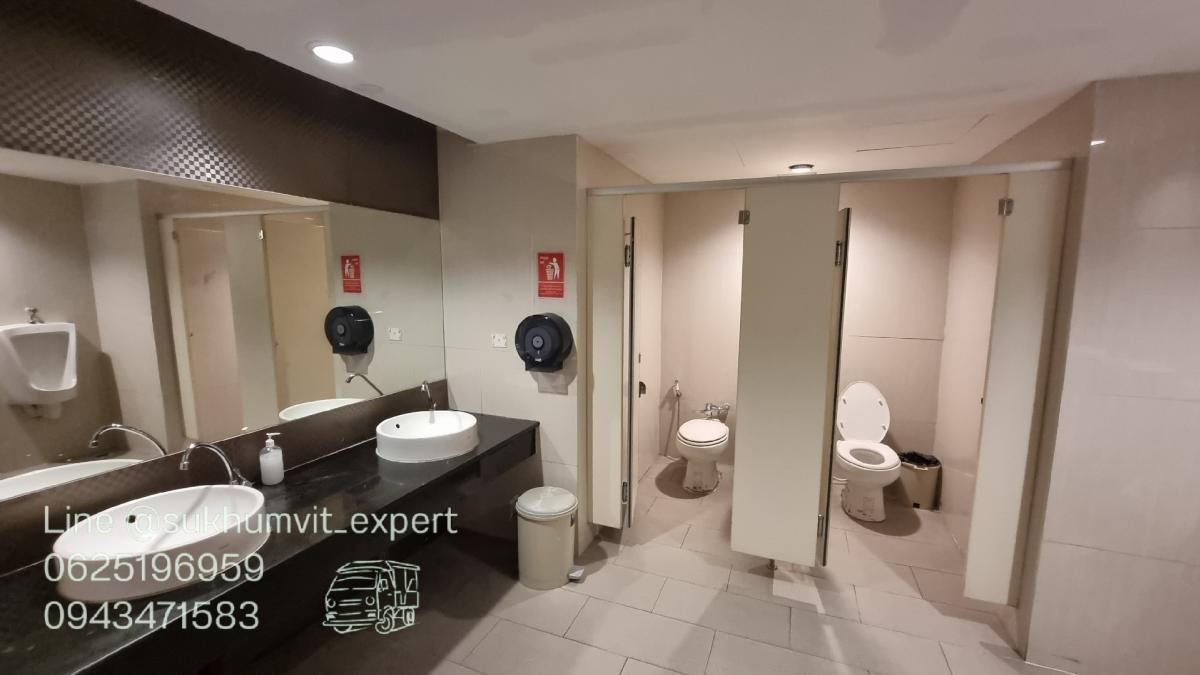 For RentOfficeSukhumvit, Asoke, Thonglor : Asoke for rent, office, floor 12th 104 sq.m. x 750 baht, beautiful, decorated with