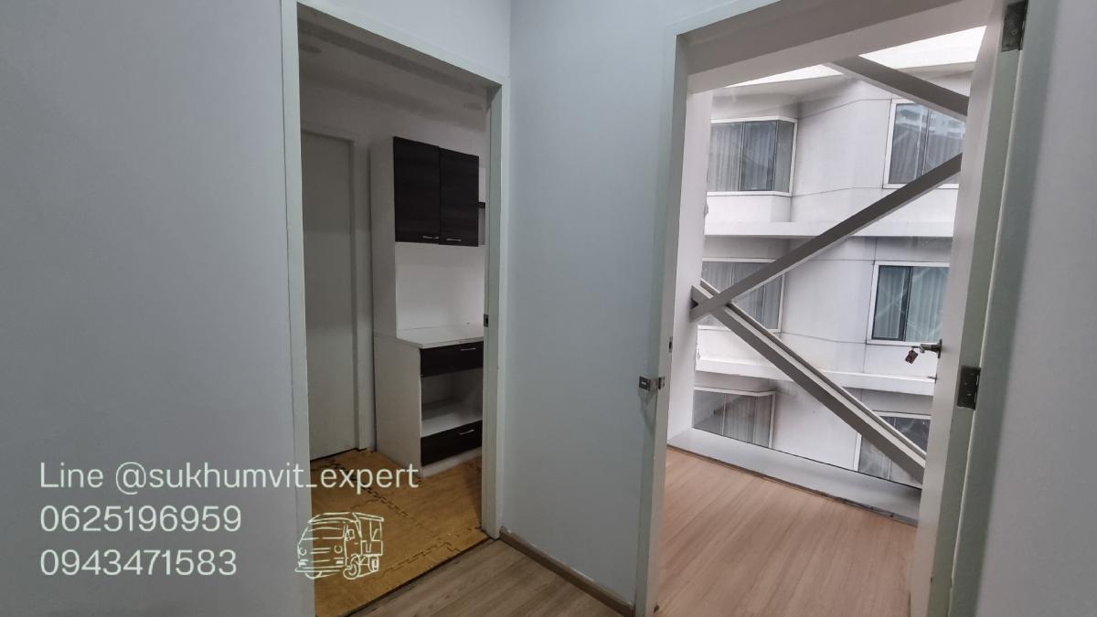 For RentOfficeSukhumvit, Asoke, Thonglor : Asoke for rent, office, floor 12th 104 sq.m. x 750 baht, beautiful, decorated with