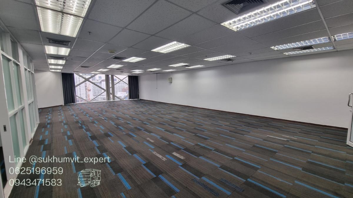 For RentOfficeSukhumvit, Asoke, Thonglor : Asoke for rent, office, floor 12A 210 sq.m., 650 baht, elegant, decorated, ready to move in
