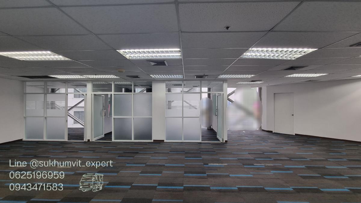 For RentOfficeSukhumvit, Asoke, Thonglor : Asoke for rent, office, floor 12A 210 sq.m., 650 baht, elegant, decorated, ready to move in
