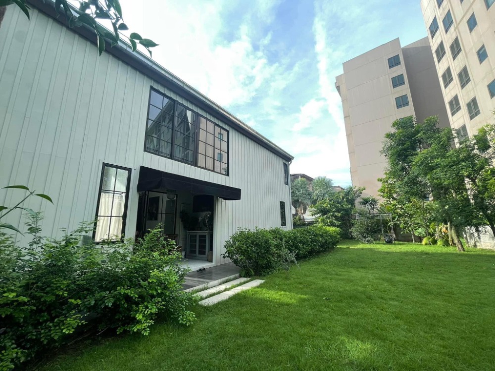 ขายบ้านสาทร นราธิวาส : 📢👇ขาย ที่ดิน พร้อม Home office ใจกลางเมือง ใกล้ แหล่งเศรษฐกิจ และ ร้านอาหารดัง มากมาย บนพื้นที่ใหญ่ 381 ตร.ว ทรง สี่เหลี่ยมผืนผ้า