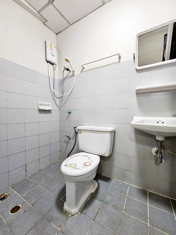 ขายคอนโดลาดพร้าว101 แฮปปี้แลนด์ : ขาย มโนกิตติ์ คอนโดมิเนียม ขนาด 30 ตรม. รีโนเวทใหม่ ลาดพร้าว 132 พร้อมอยู่