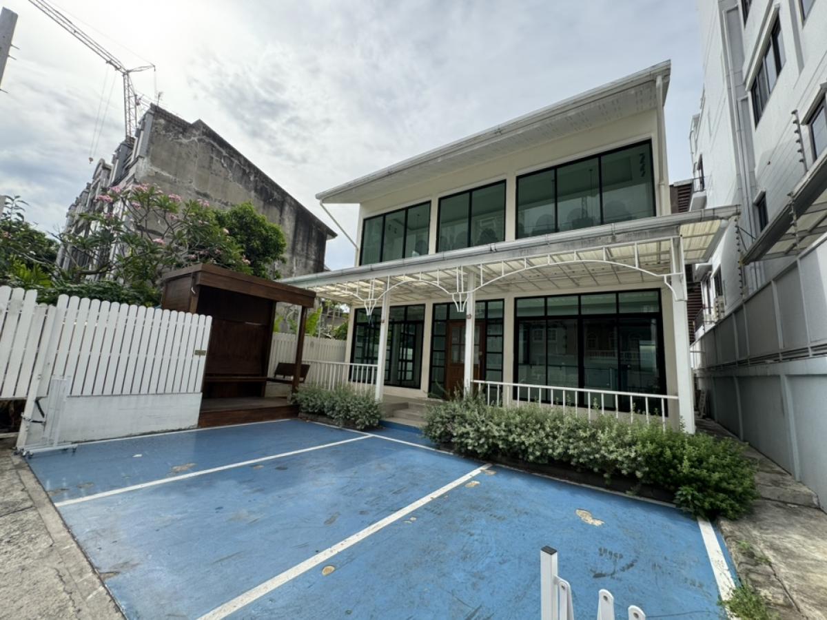 ให้เช่าร้านค้า/ตลาดนัดสุขุมวิท อโศก ทองหล่อ : 📌บ้านให้เช่า เหมาะสำหรับ คาเฟ่,ร้านอาหาร, Fine dining, Omakase , Brunch, Workshop  ทำเลเอกมัย