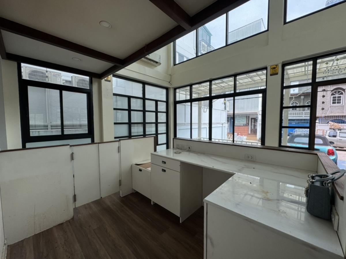 ให้เช่าร้านค้า/ตลาดนัดสุขุมวิท อโศก ทองหล่อ : 📌บ้านให้เช่า เหมาะสำหรับ คาเฟ่,ร้านอาหาร, Fine dining, Omakase , Brunch, Workshop  ทำเลเอกมัย