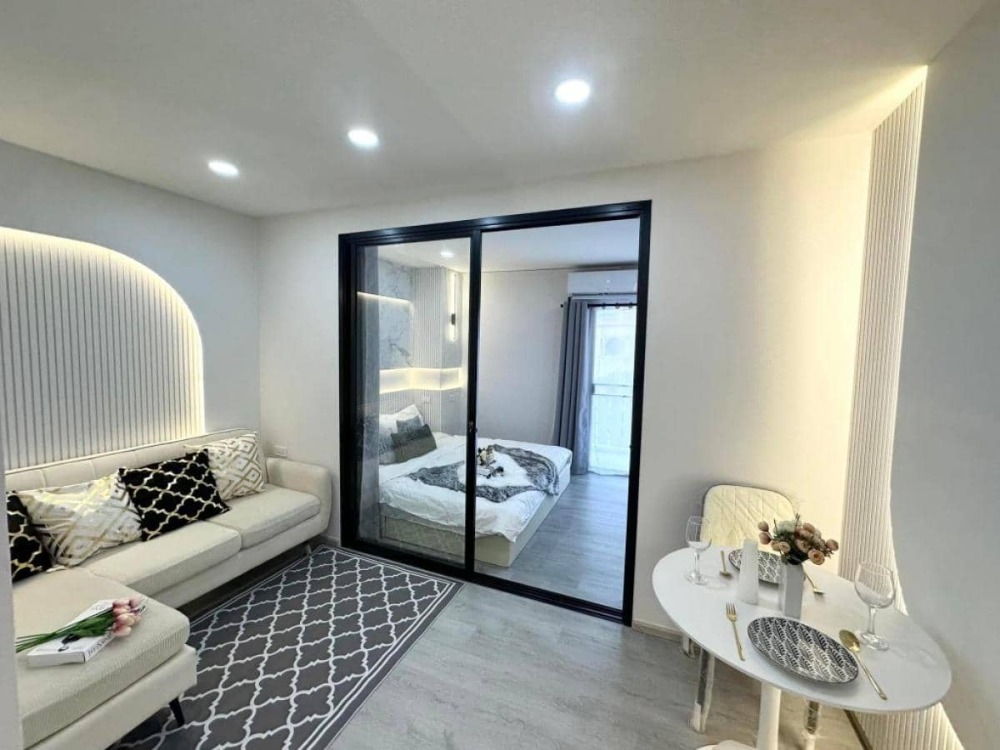 For SaleCondoLadprao, Central Ladprao : Urgent sale 🔥 Ratchada Prestige 🔥 Beautiful room, fully decorated. Convenient transportation, near the BTS station (PS57630)