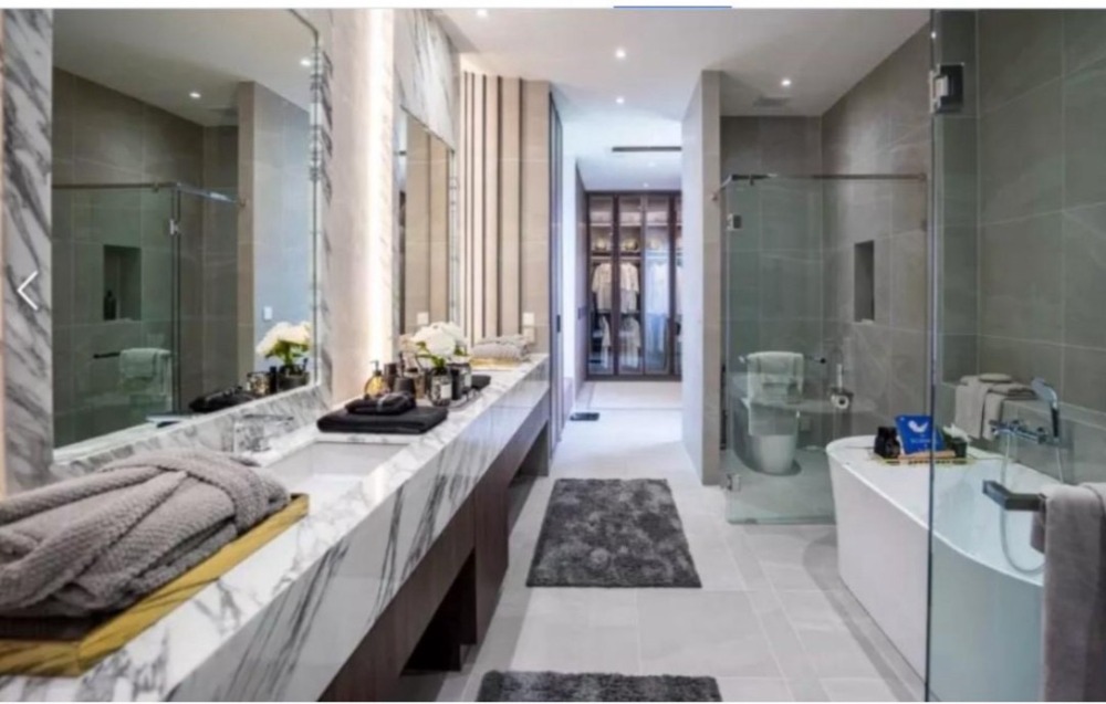 ขายบ้านพระราม 9 เพชรบุรีตัดใหม่ RCA : 🏷️ขาย บ้านเดียว 4ห้องนอนพร้อมห้องแม่บ้าน มีสวนข้างบ้าน,ลิฟท์ส่วนตัว ใจกลางเมืองเอกมัย พร้อมอยู่