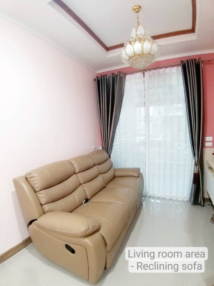 ให้เช่าทาวน์โฮมลาดกระบัง สุวรรณภูมิ : ✅🏡 เช่าบ้านโครงการ Golden Town3 บางนา-สวนหลวง ตกแต่งพร้อมเข้าอยูู่ สามารถเลี้ยงสัตว์ได้ โลเคชั่นดีเดินทางสะดวก