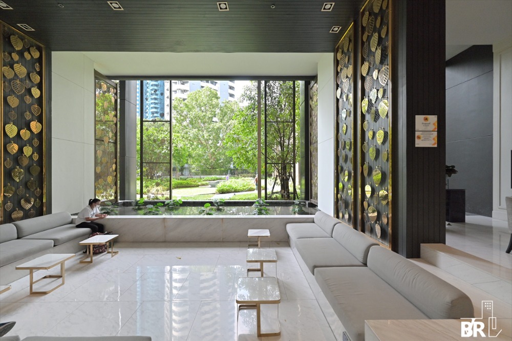 ขายคอนโดวิทยุ ชิดลม หลังสวน : [เจ้าของขายขาดทุน] Life One wireless 1ห้องนอน 28ตารางเมตร ชั้นสูง ราคาดีมาก 4.9ล้านเท่านั้น