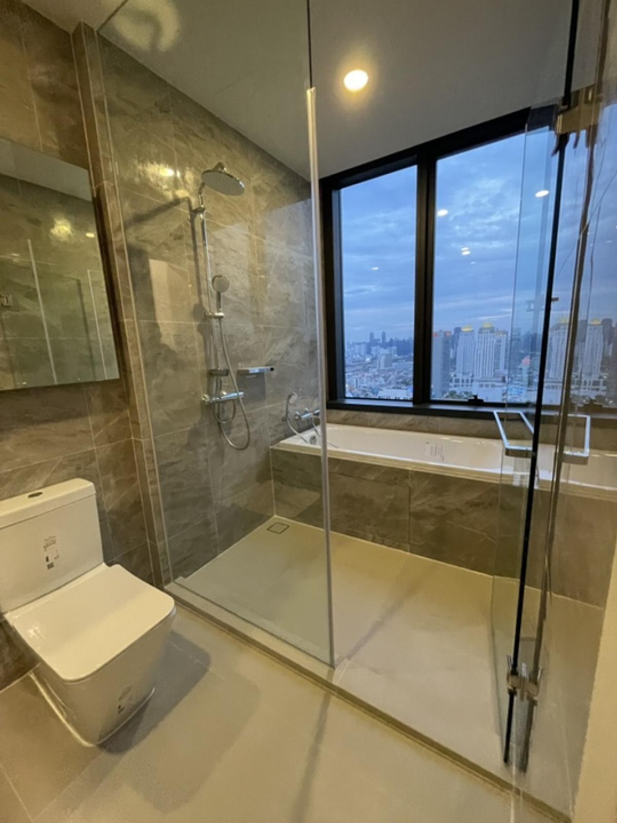 For SaleCondoRatchathewi,Phayathai : Selling condo, signing, signature 2, Mid -Town, Siam, 32, 3 bedrooms, 3 bathrooms, living space, 97 sq.m., beautiful view, BTS, Ratchathewi, can walk to Siam Paragon