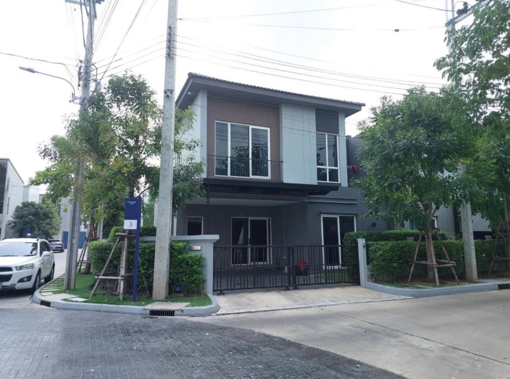 For RentTownhomeVipawadee, Don Mueang, Lak Si : Rent a 2 -story twin house, Ban Klang Mueang Vibhavadi - Chaeng Watthana, beautiful furniture near the Ko Lotus Chaengwattana. Interested in Atline.@841QLNR