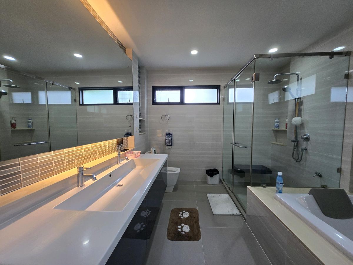 For SaleHousePattanakan, Srinakarin : Setthasiri, the most personal evolution, the only house in the alley is not attached to anyone 16.5 million 🚩