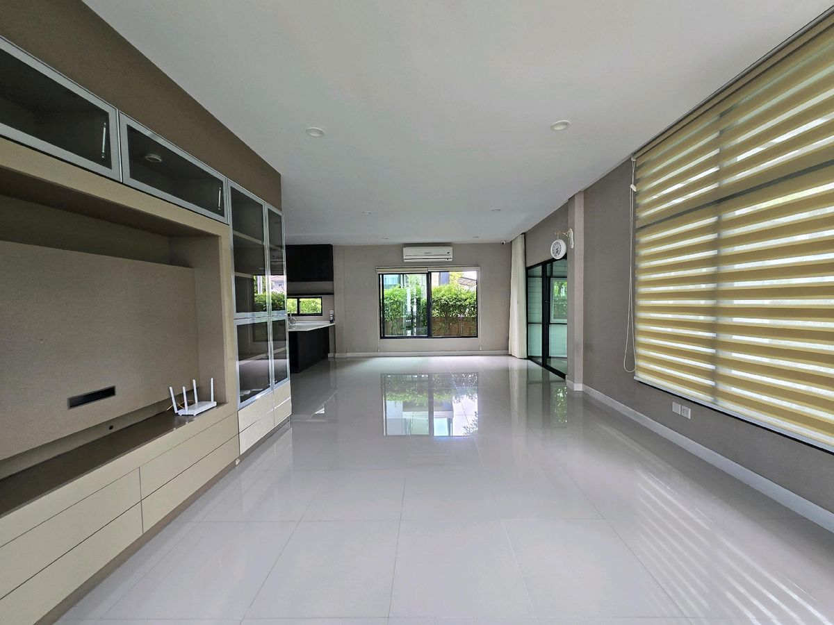 For SaleHousePattanakan, Srinakarin : Setthasiri, the most personal evolution, the only house in the alley is not attached to anyone 16.5 million 🚩