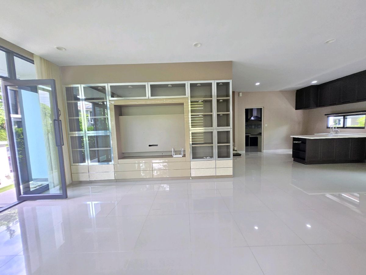 For SaleHousePattanakan, Srinakarin : Setthasiri, the most personal evolution, the only house in the alley is not attached to anyone 16.5 million 🚩