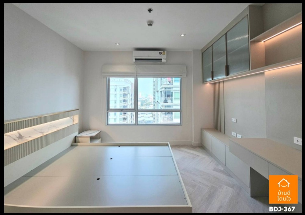 For SaleCondoLadprao, Central Ladprao : Beautiful condo, The Room Ratchada-Ladprao (41.21 sq.m.), 1 bedroom, 1 water, 300 meters to MRT Lat Phrao.
