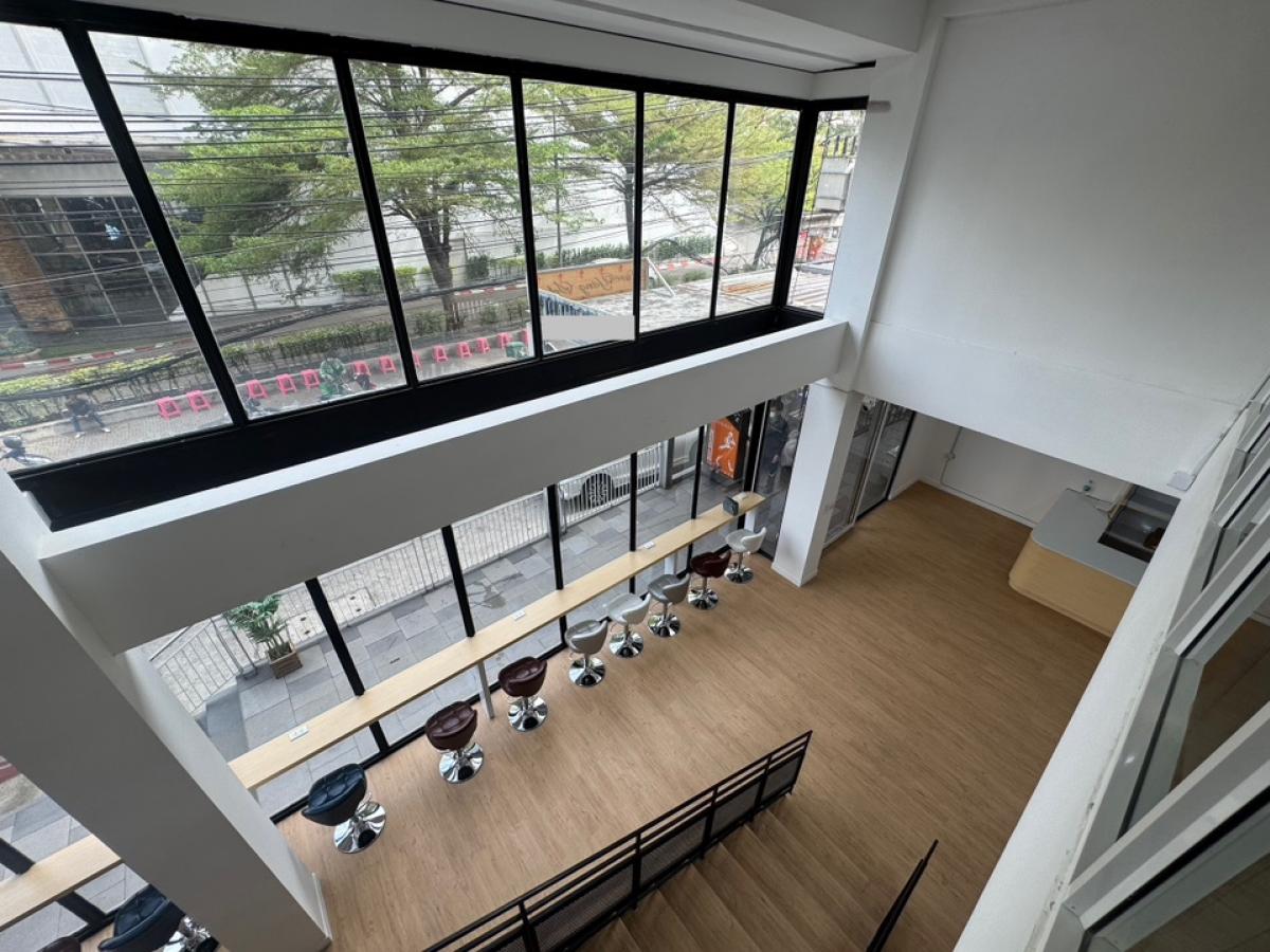 For RentRetail SpaceSukhumvit, Asoke, Thonglor : 📌 Rental space is suitable for cafe, restaurant, fine dining, Omakase, Branch, Workshop, Shabu, Grilled Ekkamai.