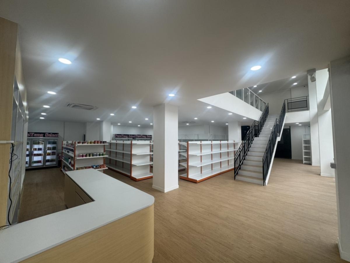 For RentRetail SpaceSukhumvit, Asoke, Thonglor : 📌 Rental space is suitable for cafe, restaurant, fine dining, Omakase, Branch, Workshop, Shabu, Grilled Ekkamai.