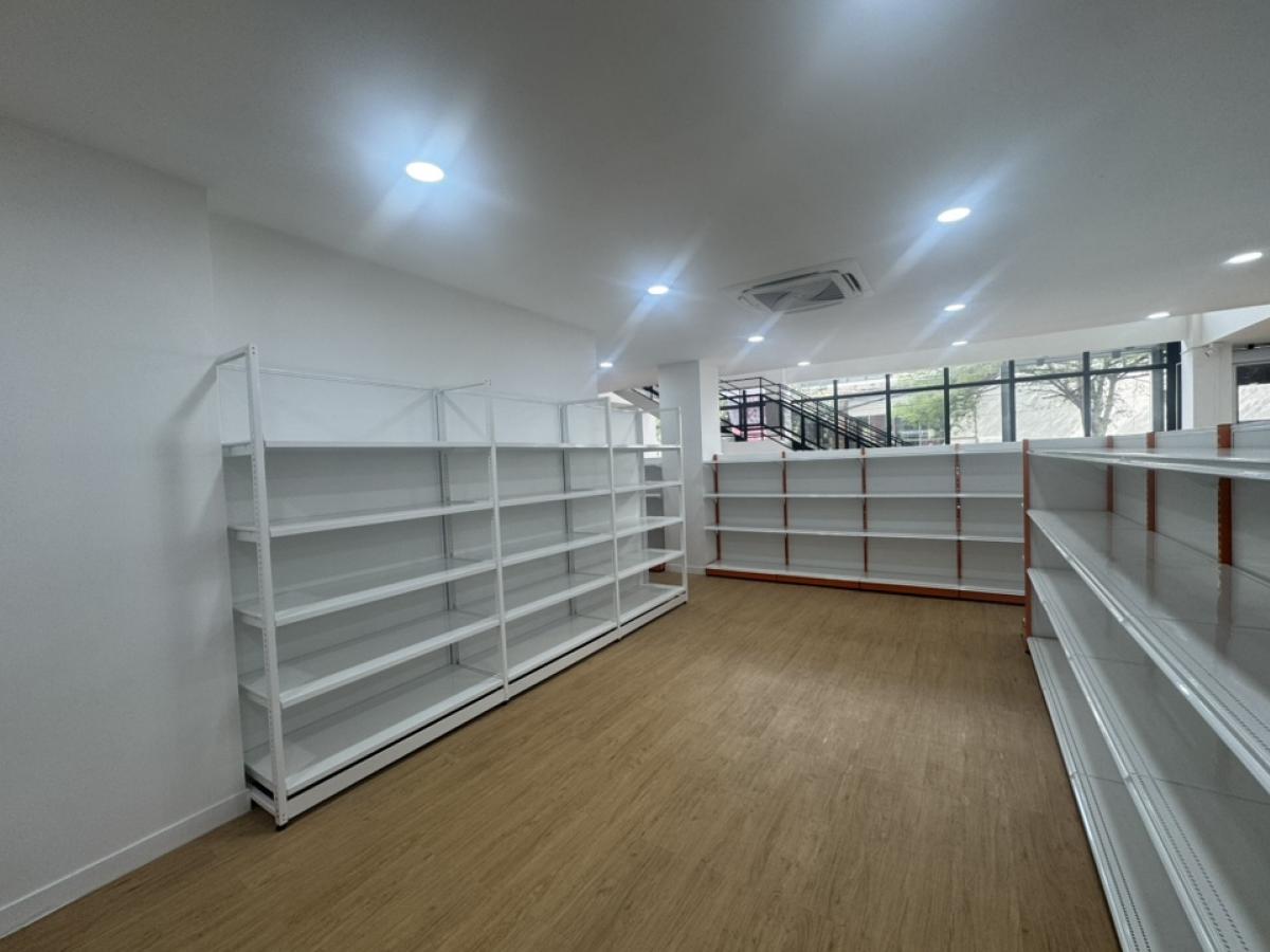 For RentRetail SpaceSukhumvit, Asoke, Thonglor : 📌 Rental space is suitable for cafe, restaurant, fine dining, Omakase, Branch, Workshop, Shabu, Grilled Ekkamai.