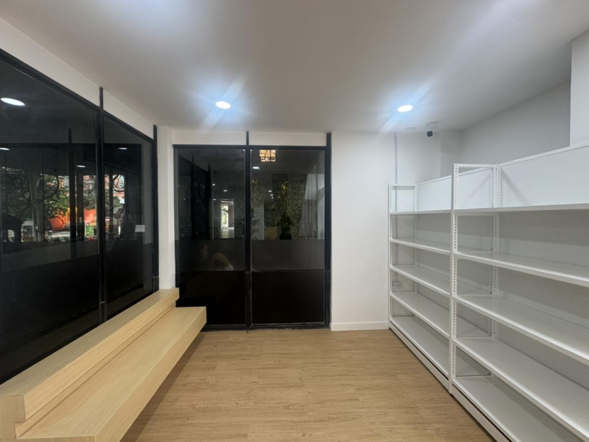 For RentRetail SpaceSukhumvit, Asoke, Thonglor : 📌 Rental space is suitable for cafe, restaurant, fine dining, Omakase, Branch, Workshop, Shabu, Grilled Ekkamai.