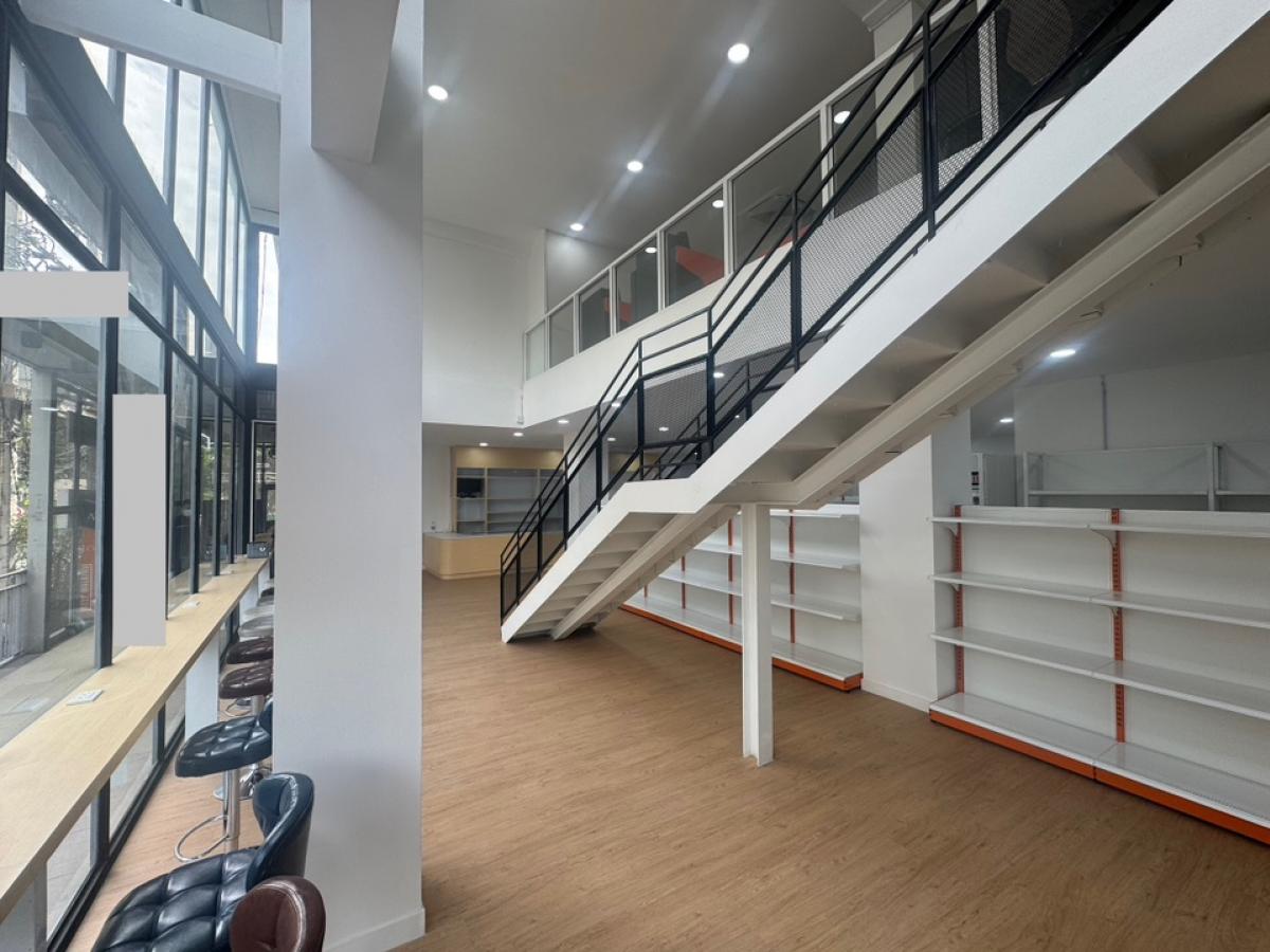 For RentRetail SpaceSukhumvit, Asoke, Thonglor : 📌 Rental space is suitable for cafe, restaurant, fine dining, Omakase, Branch, Workshop, Shabu, Grilled Ekkamai.