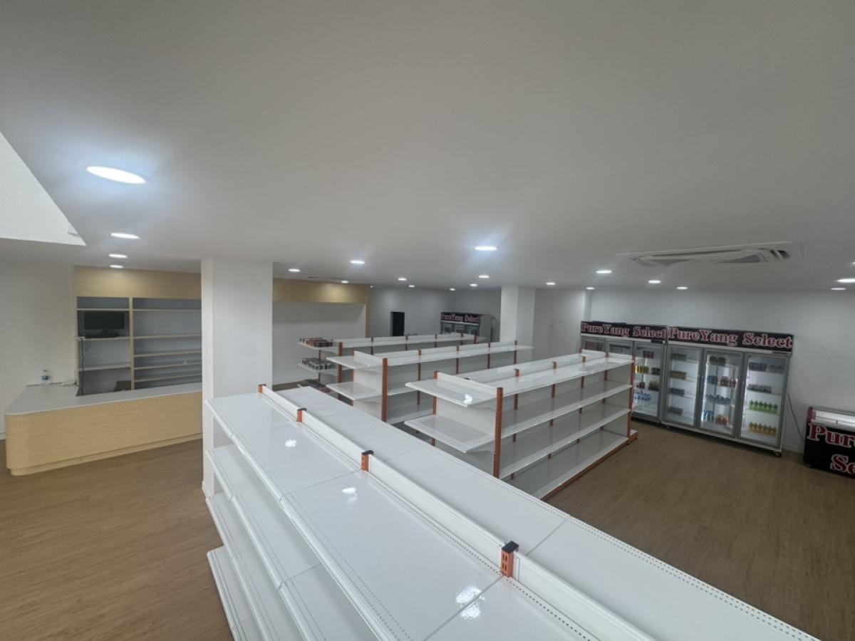 For RentRetail SpaceSukhumvit, Asoke, Thonglor : 📌 Rental space is suitable for cafe, restaurant, fine dining, Omakase, Branch, Workshop, Shabu, Grilled Ekkamai.