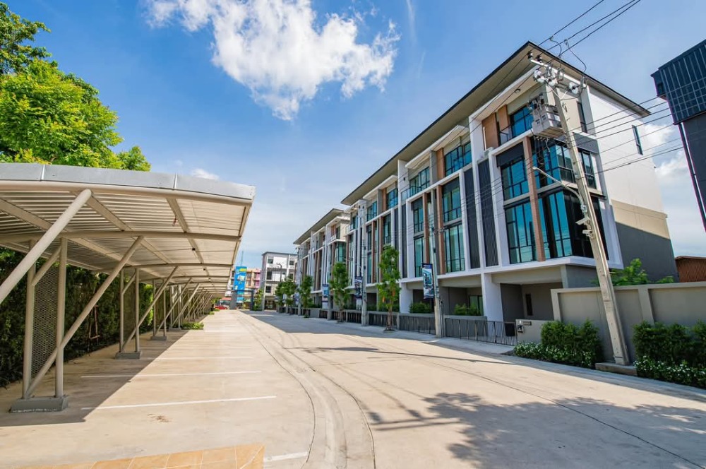 For RentHome OfficeKaset Nawamin,Ladplakao : 4-story Home Office for Rent, Premium Place Kaset-Nawamin, near Nawamin City Avenue, Corner Market, Central Ewille
