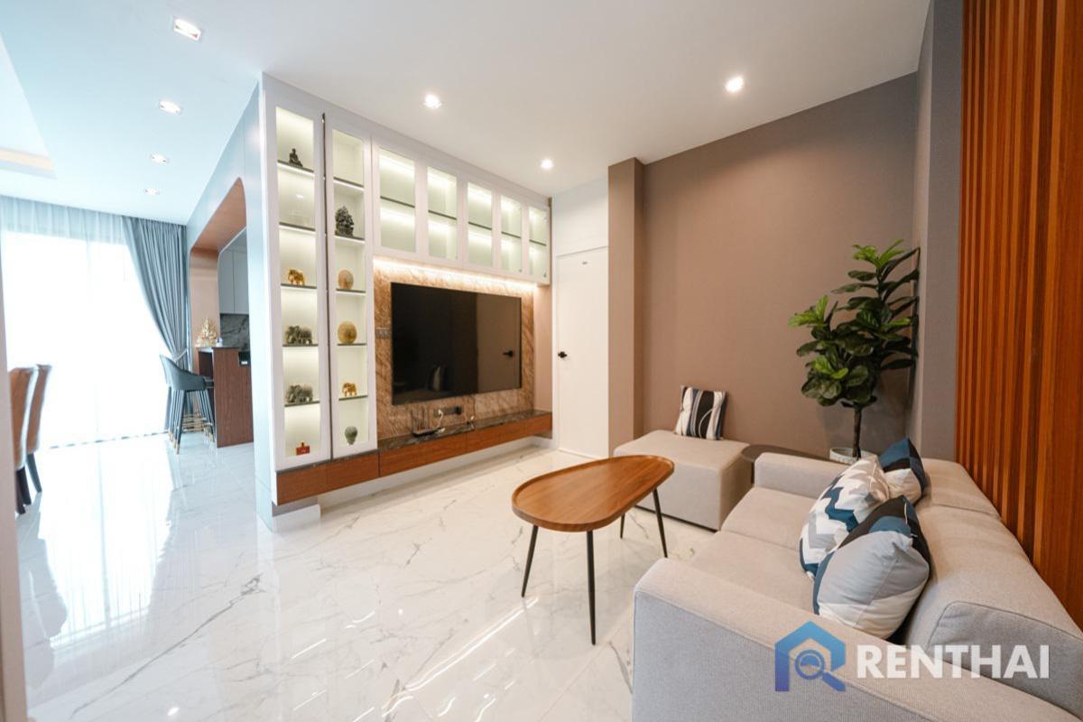 ขายบ้านพัทยา บางแสน ชลบุรี สัตหีบ : บ้านที่ดีที่สุดในหมู่บ้าน 4 ห้องนอน 4 ห้องน้ำ พร้อมเฟอร์นิเจอร์ครบครัน