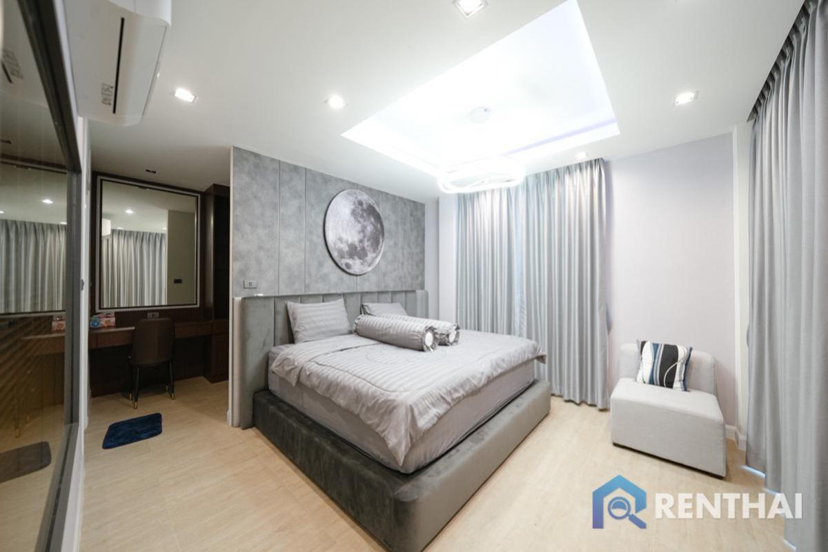 ขายบ้านพัทยา บางแสน ชลบุรี สัตหีบ : บ้านที่ดีที่สุดในหมู่บ้าน 4 ห้องนอน 4 ห้องน้ำ พร้อมเฟอร์นิเจอร์ครบครัน