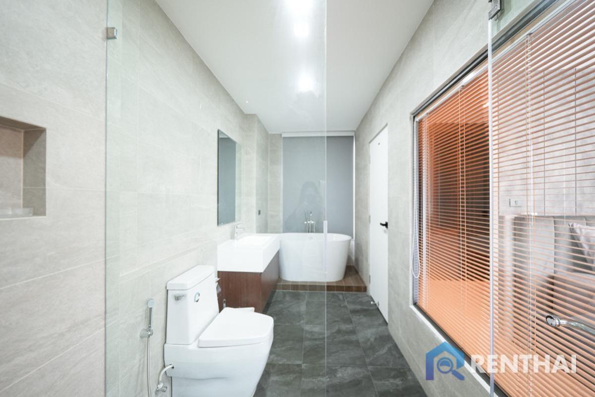 ขายบ้านพัทยา บางแสน ชลบุรี สัตหีบ : บ้านที่ดีที่สุดในหมู่บ้าน 4 ห้องนอน 4 ห้องน้ำ พร้อมเฟอร์นิเจอร์ครบครัน