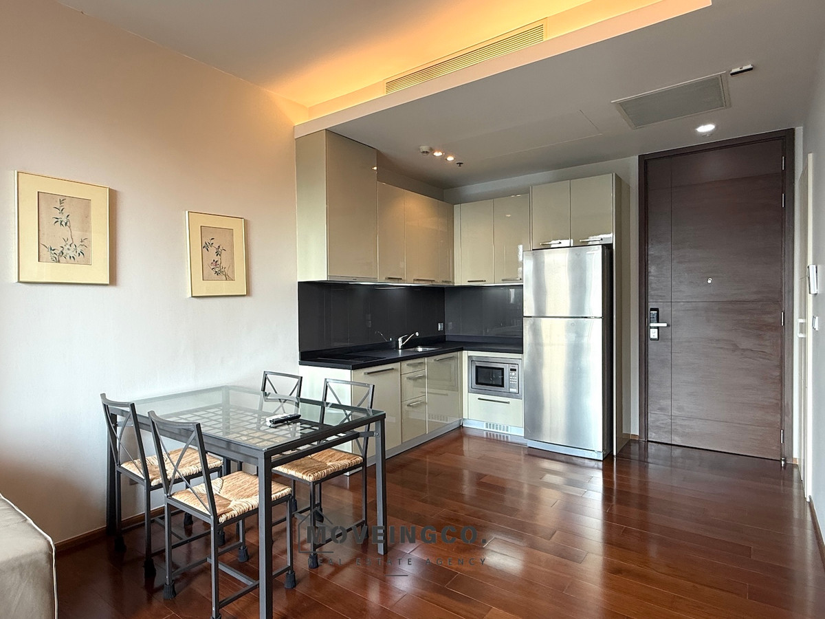 ขายคอนโดสุขุมวิท อโศก ทองหล่อ : คอนโด 1 ห้องนอนในทองหล่อ เดินเพียงไม่กี่นาทีถึงสิ่งอำนวยความสะดวก