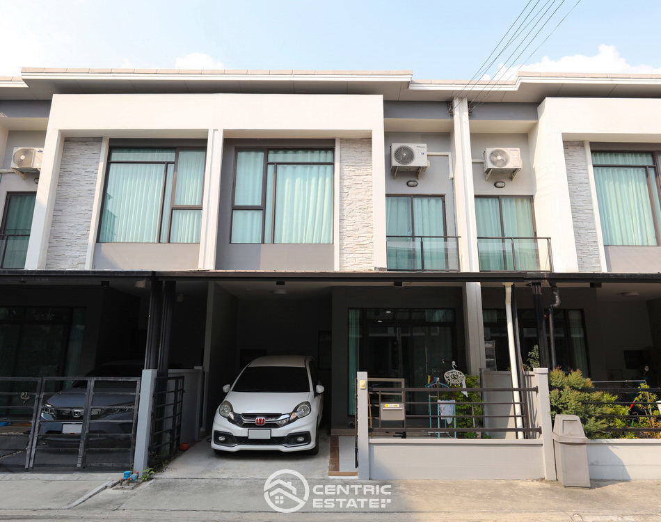 For SaleTownhomeNawamin, Ramindra : 2-storey townhome for sale, 18 square meters, Grand Pleino Village, Watcharapol-Sukhaphiban 5, near the expressway, only 10 minutes. Sukhaphiban 5, Bangkok Sai Mai