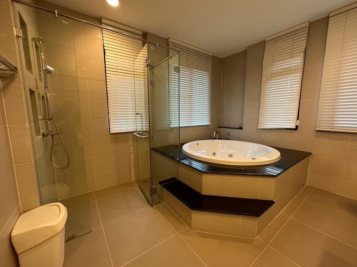 For SaleHouseNawamin, Ramindra : House for sale. Grand Bangkok Boulervard Ratchada Ram Inthra 2 size 507.37 SQ.M only 38.5 MB.