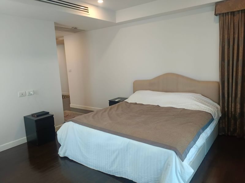 ให้เช่าคอนโดวิทยุ ชิดลม หลังสวน : 140 sqm สามคอนโดเตียงนอนให้เช่าใกล้ Lumpini Park