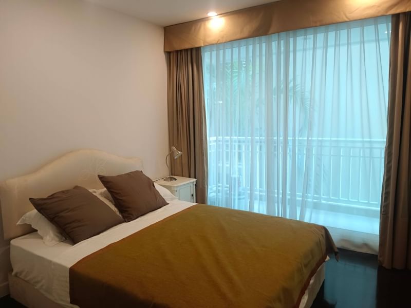 ให้เช่าคอนโดวิทยุ ชิดลม หลังสวน : 140 sqm สามคอนโดเตียงนอนให้เช่าใกล้ Lumpini Park