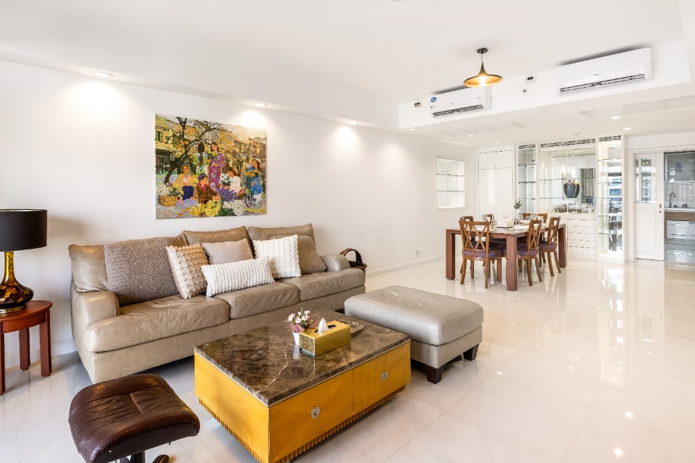 For RentCondoWitthayu, Chidlom, Langsuan, Ploenchit : ✨ Condo for rent in Lumpini in All Seasons Mansion 2 bedrooms. Beautiful room, full furniture, travel to Ploenchit easily.