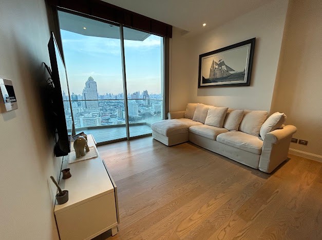 ให้เช่าคอนโดวงเวียนใหญ่ เจริญนคร : ♦ Nice Decoration ♦ ชั้น 35+ 66.00 ตร.ม. | 1 ห้องนอน 1 ห้องน้ำ, วิวแม่น้ำเจ้าพระยา | ใกล้ ไอคอนสยาม 1 นาที, BTS กรุงธนบุรี 2 นาที