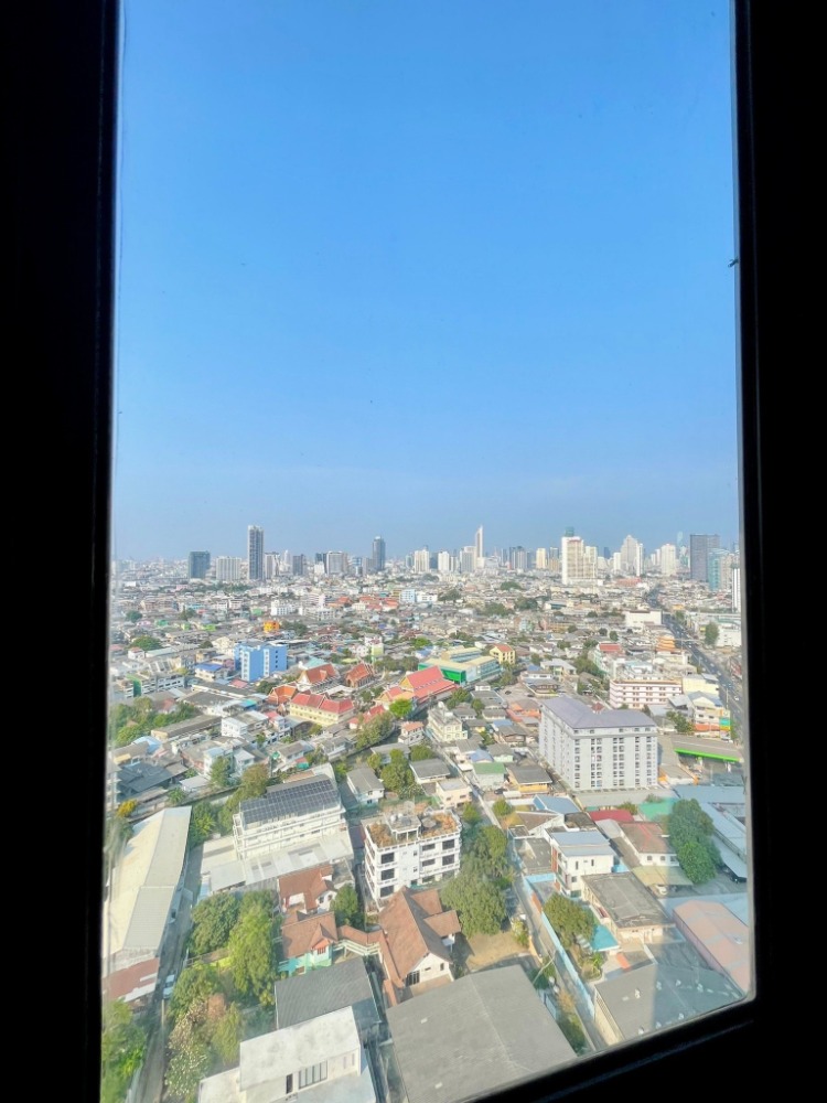 ขายคอนโดวงเวียนใหญ่ เจริญนคร : ขายคอนโด ณ รีวา เจริญนคร ห้อง Loft ชั้น 21 ฟังก์ชัน 1 ห้องนอน 1 ห้องน้ำ พื้นที่ใช้สอย 43.15 ตร.ม. ห้องกว้าง วิวสวย มองเห็นแม่น้ำเจ้าพระยา เดินทางสะดวก มี Shuttle Bus ไปส่งที่ BTS กรุงธนบุรีและ ICON SIAM