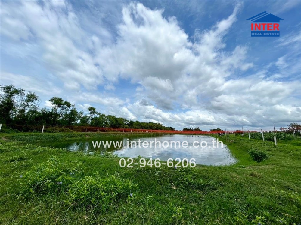 For SaleLandChachoengsao : Vacant land 12 rai 267 sq.w. Land, Soi Khlong Chawet, coriander Near Sanam Chan Temple, Sukhaprayoon Road, Ban Pho, Chachoengsao