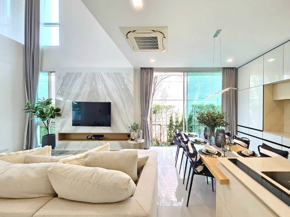 For RentHouseYothinpattana,CDC : Rent a detached house along the express house, detached house, 3-story corner, Vive Ekkamai-Ram Inthra Private Zone with private lift.