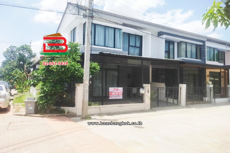 ขายทาวน์โฮมนนทบุรี บางใหญ่ บางบัวทอง : ทาวน์เฮาส์ โครงการ เดอะวิลล่า บางบัวทอง เนื้อที่ 24 ตรว ใกล้ตลาดสมบัติบุรี นนทบุรี