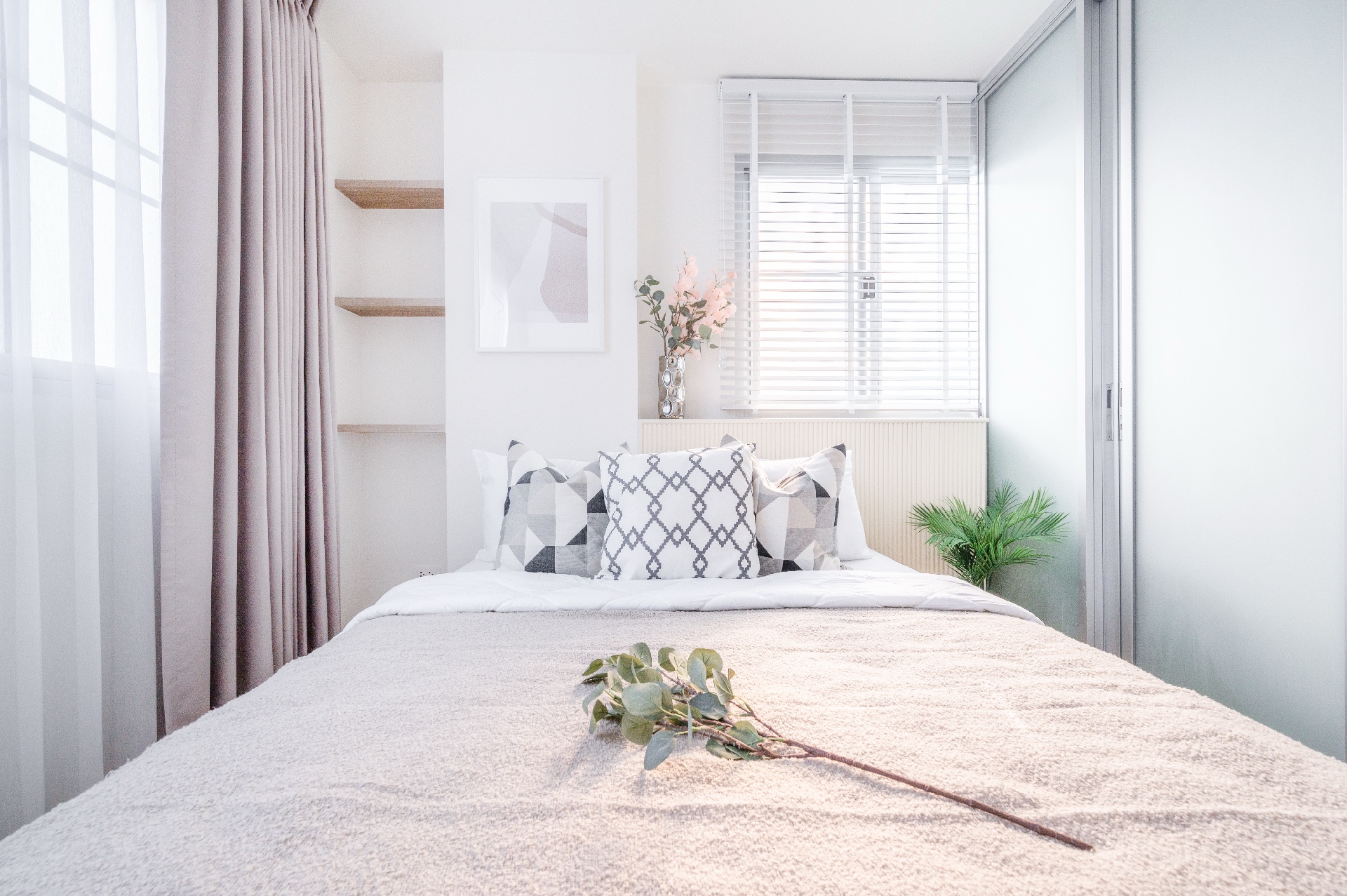 ขายคอนโดลาดกระบัง สุวรรณภูมิ : ขายคอนโด ดีคอนโด อ่อนนุช - พระราม9 โลเคชั้นสุดปัง ตาเเตกมาก !!! 