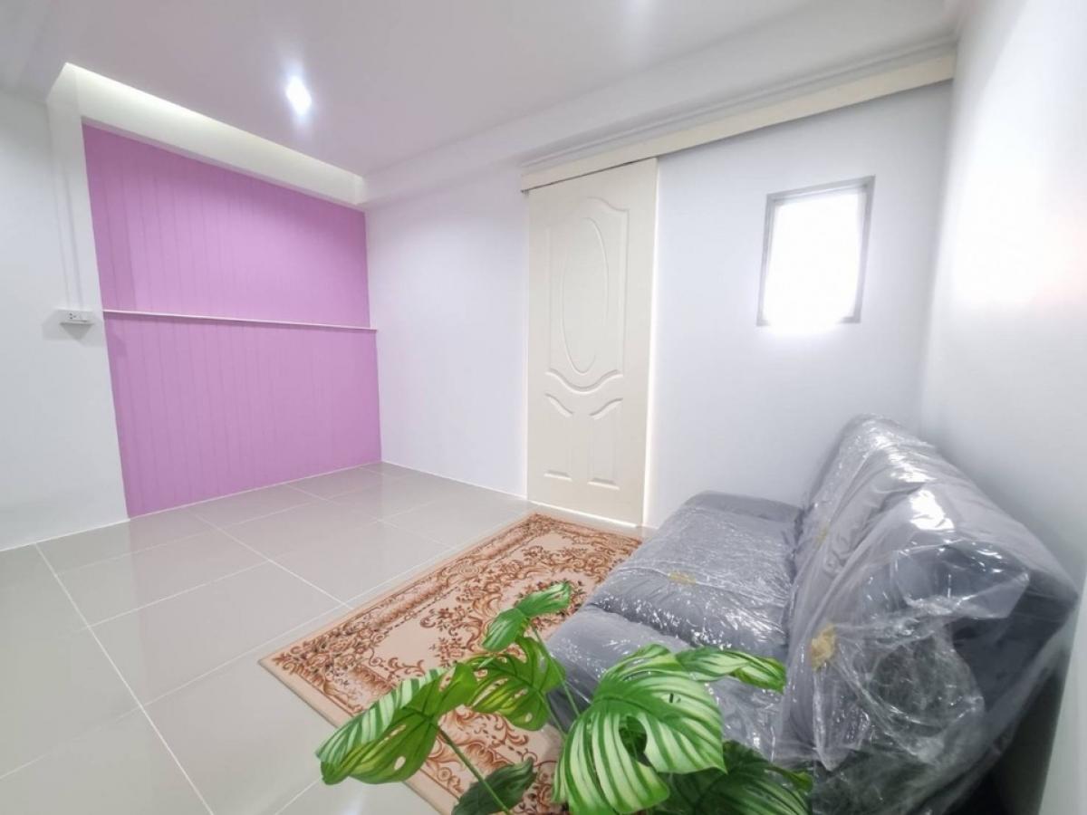 ขายคอนโดนวมินทร์ รามอินทรา : คอนโดอินทราวิลล์ทาวน์ อาคาร 4 ชั้น 2