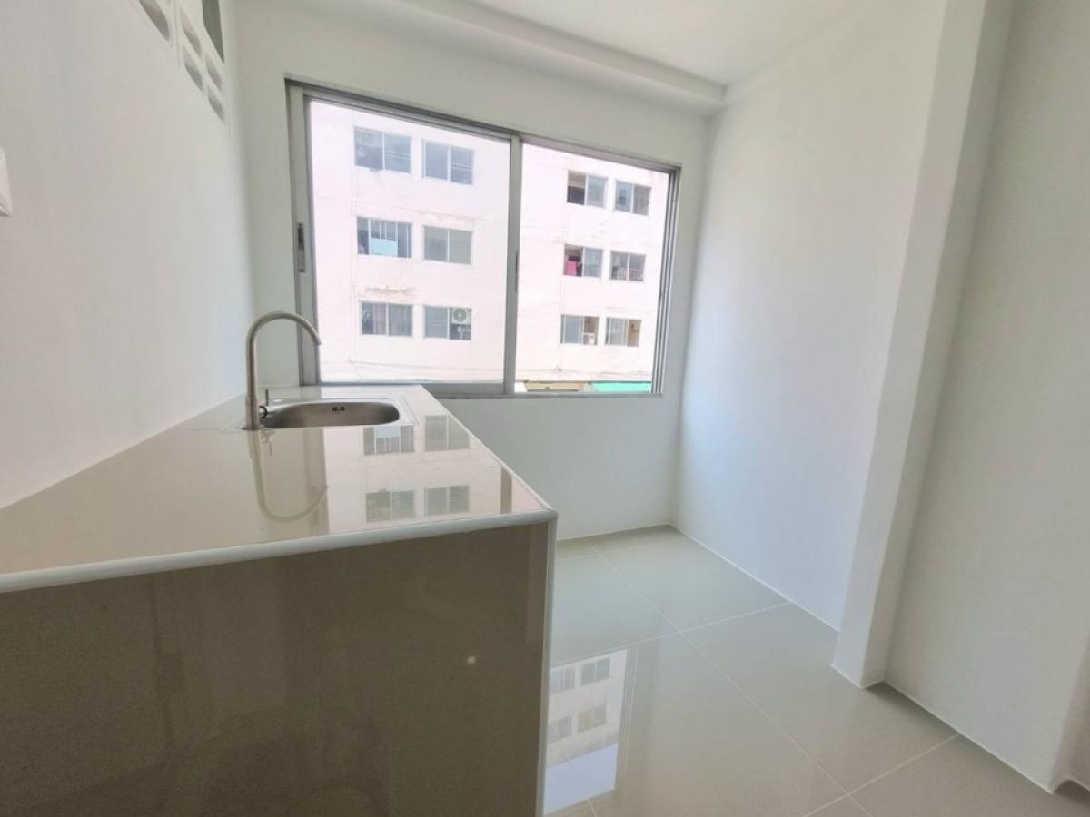 ขายคอนโดนวมินทร์ รามอินทรา : คอนโดอินทราวิลล์ทาวน์ อาคาร 4 ชั้น 2