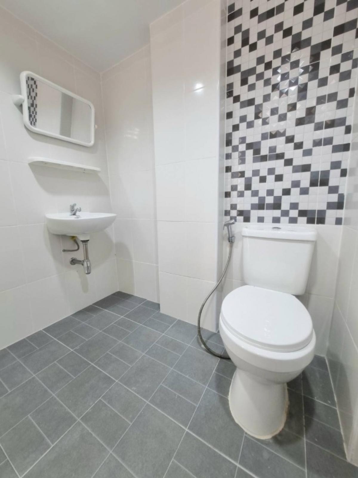 ขายคอนโดนวมินทร์ รามอินทรา : คอนโดอินทราวิลล์ทาวน์ อาคาร 4 ชั้น 2